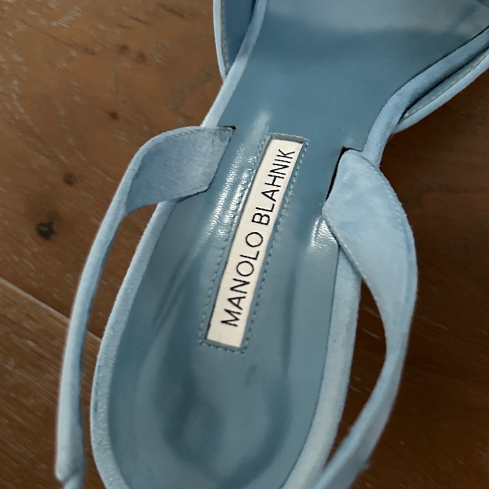 Manolo Blahnik Light Blue Suede Heels - Picture 2 of 12